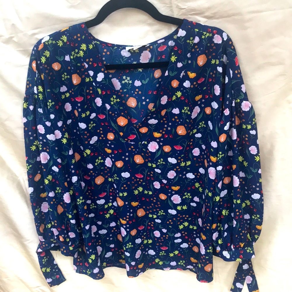 Floral blouse.